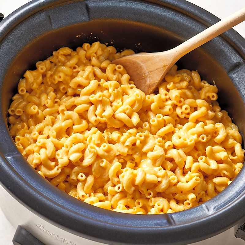 Slow Cooker Mac and Cheese