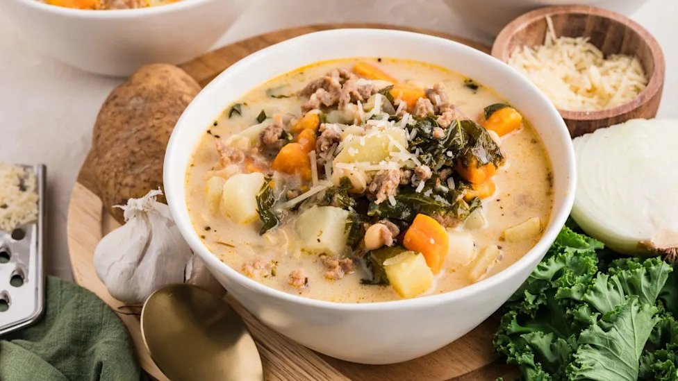 Kale and white bean sausage soup